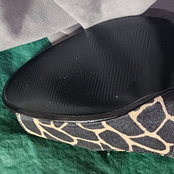 Bandolino Brown Tan Giraffe Print Peep Toe 3" Heel Fabric Dress Pumps Size 6.5M - Picture 13 of 16